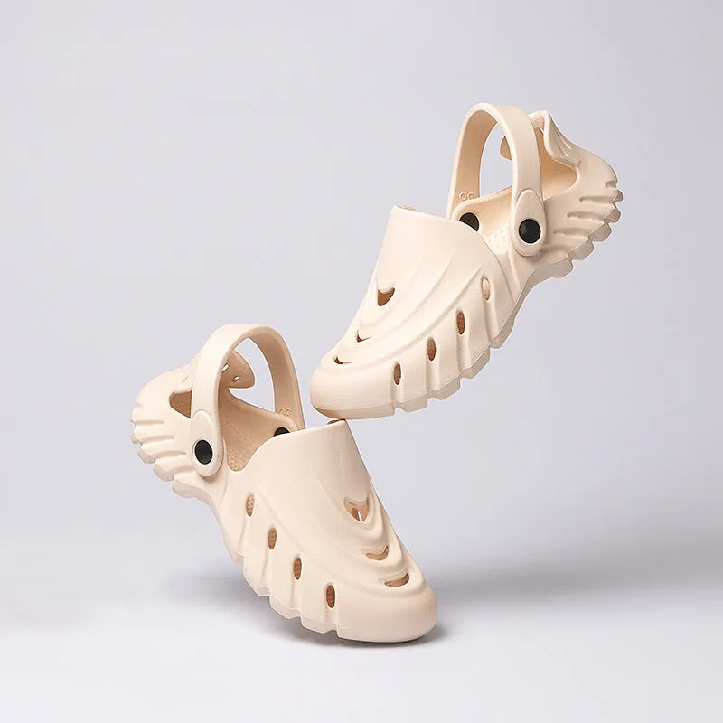 Vented Unisex Clogs by Alessia: Optimal Footwear for Comfort and Style