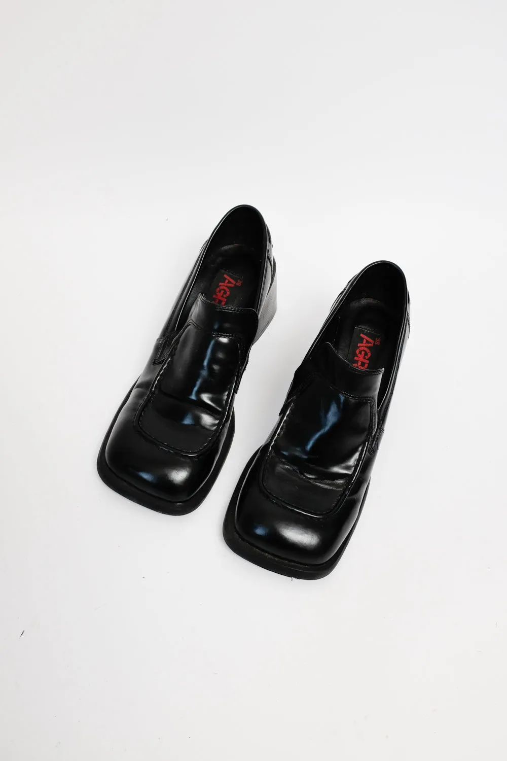 BOLD BLACK VINTAGE LEATHER LOAFERS 38