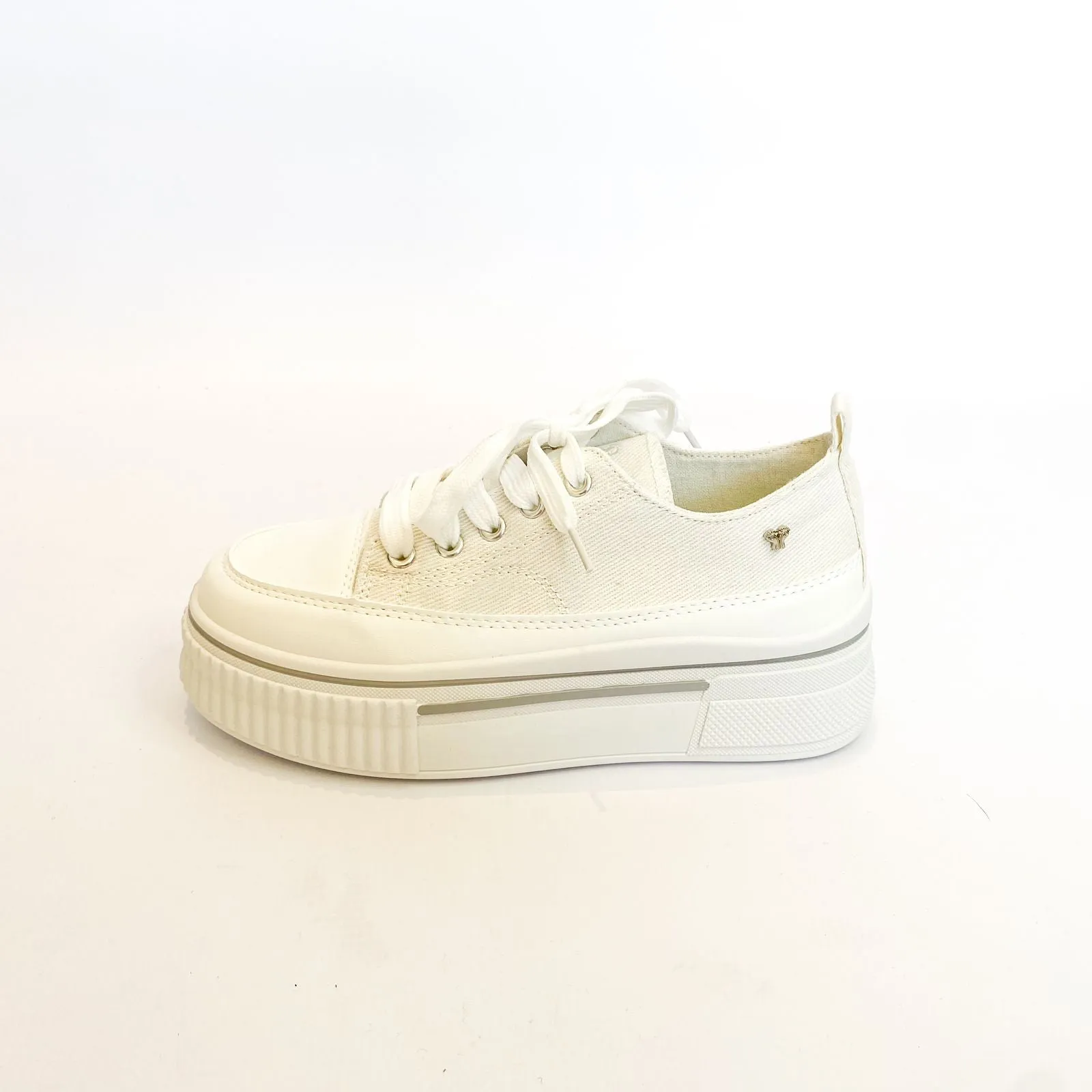 Butterfly white verge 1 platform sneaker