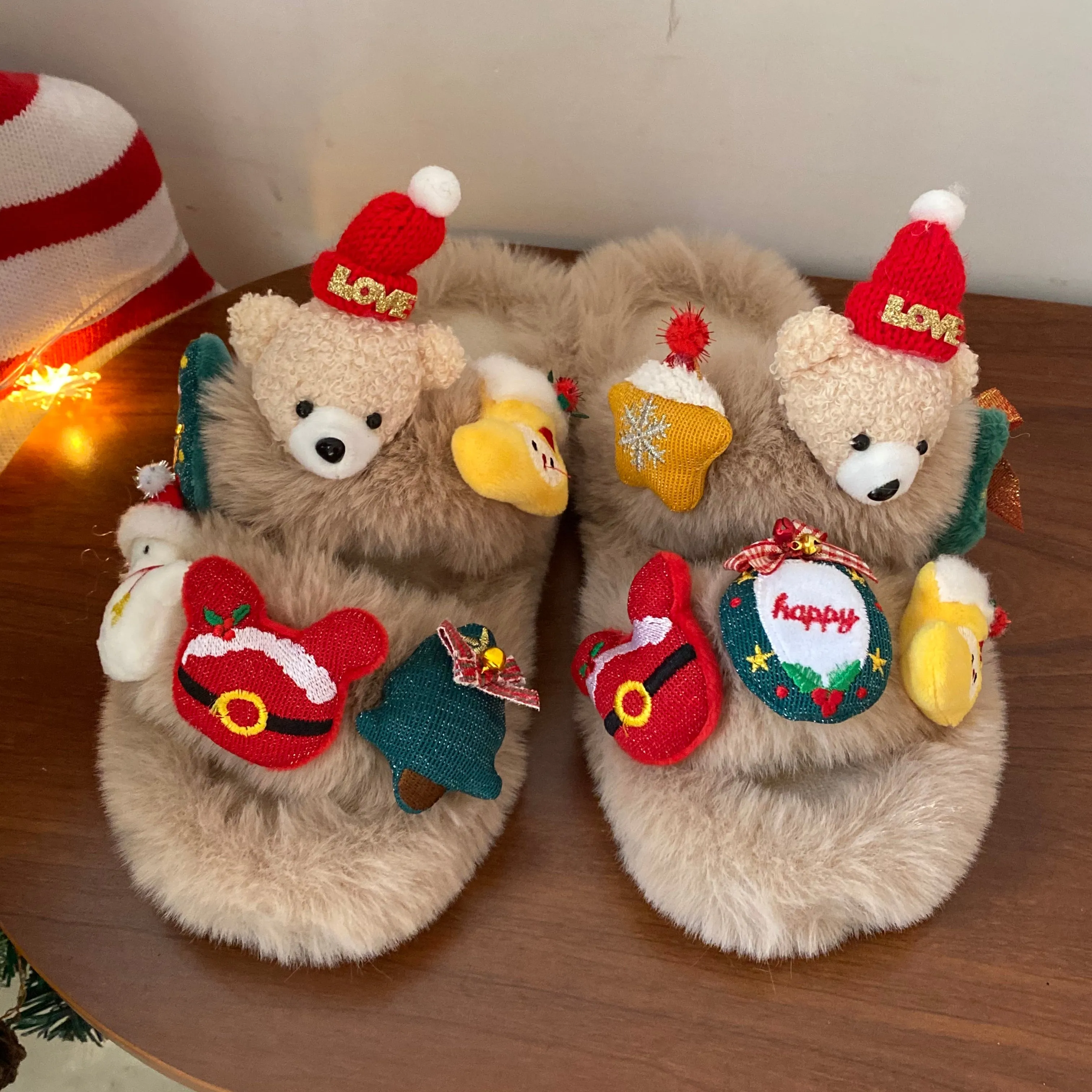 Christmas Plush Slippers  KF83049