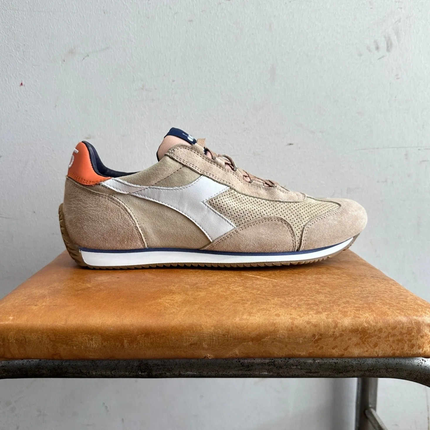 EQUIPE SUEDE | ALMOND BEIGE | DIADORA