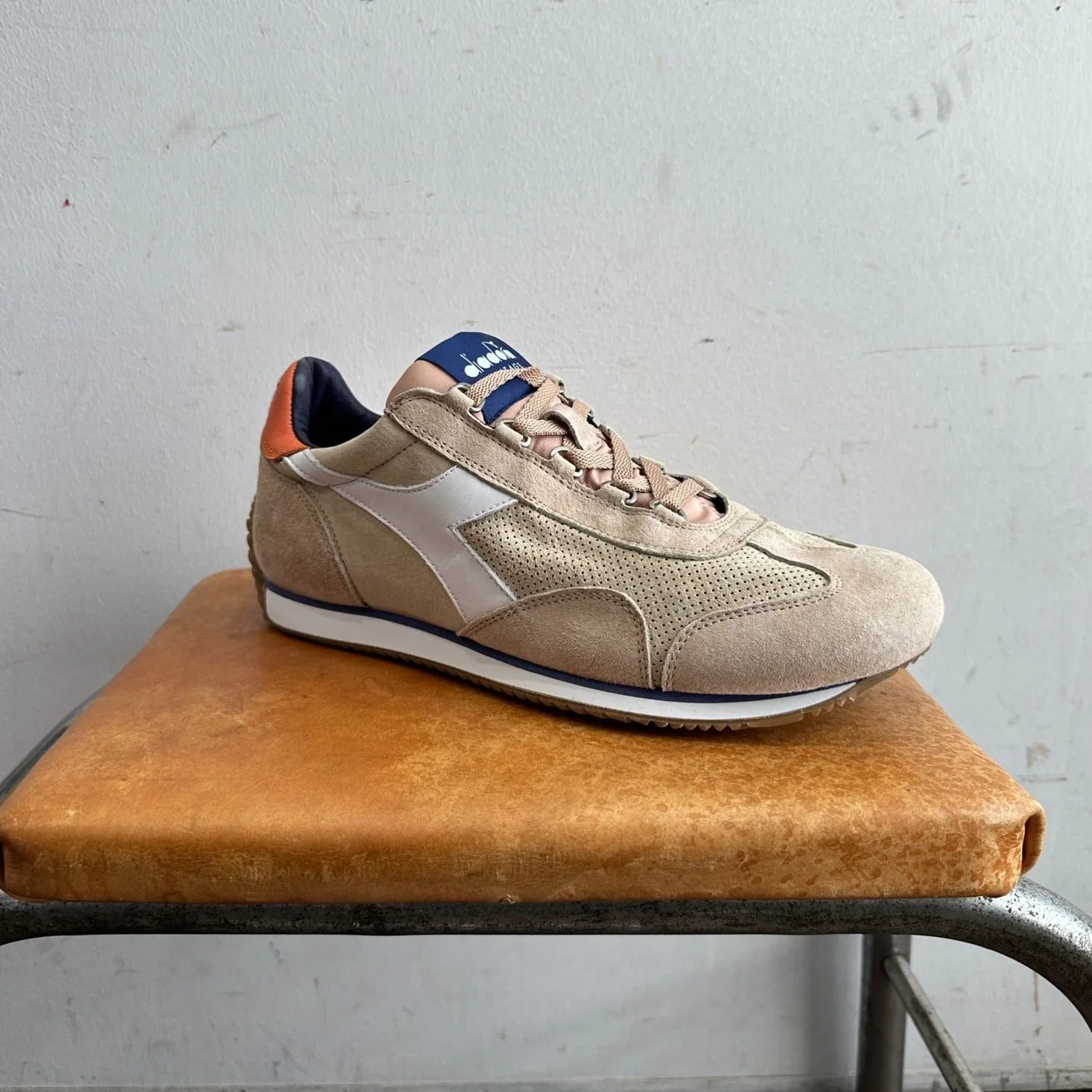 EQUIPE SUEDE | ALMOND BEIGE | DIADORA