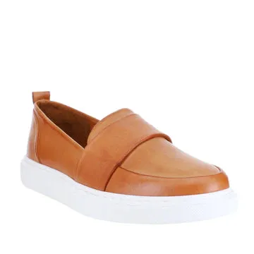 Le Sansa Pingle Tan leather slip on